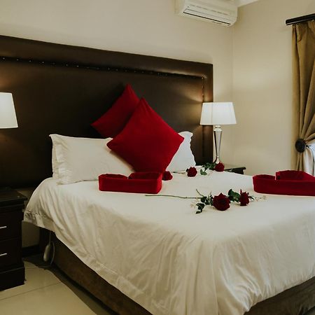 Le Grand Chateau Hotel Parys Kültér fotó