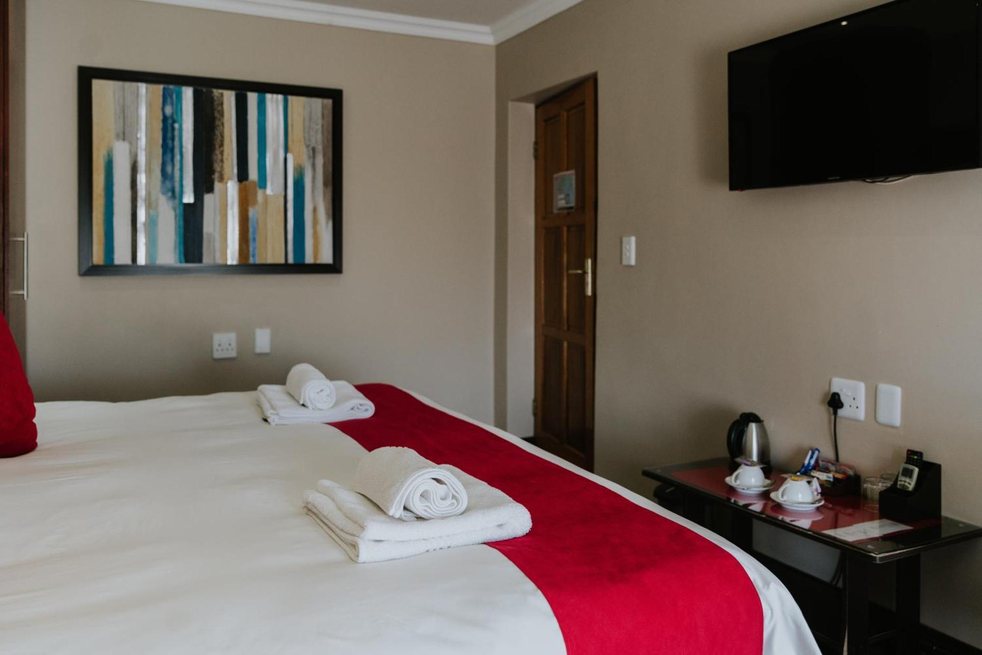 Le Grand Chateau Hotel Parys Kültér fotó